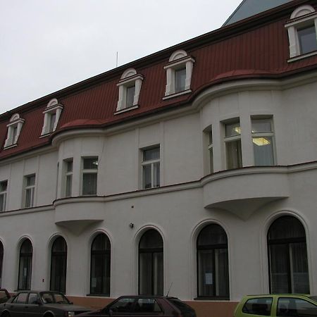 Hotel Mrazek Пардубице Экстерьер фото